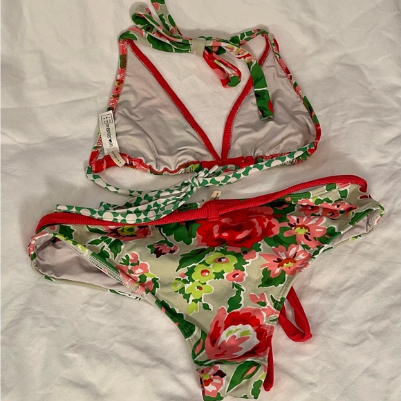 Womens Floral Bikini Set by Touché Size Small. (B-52) - Picture 7 of 7